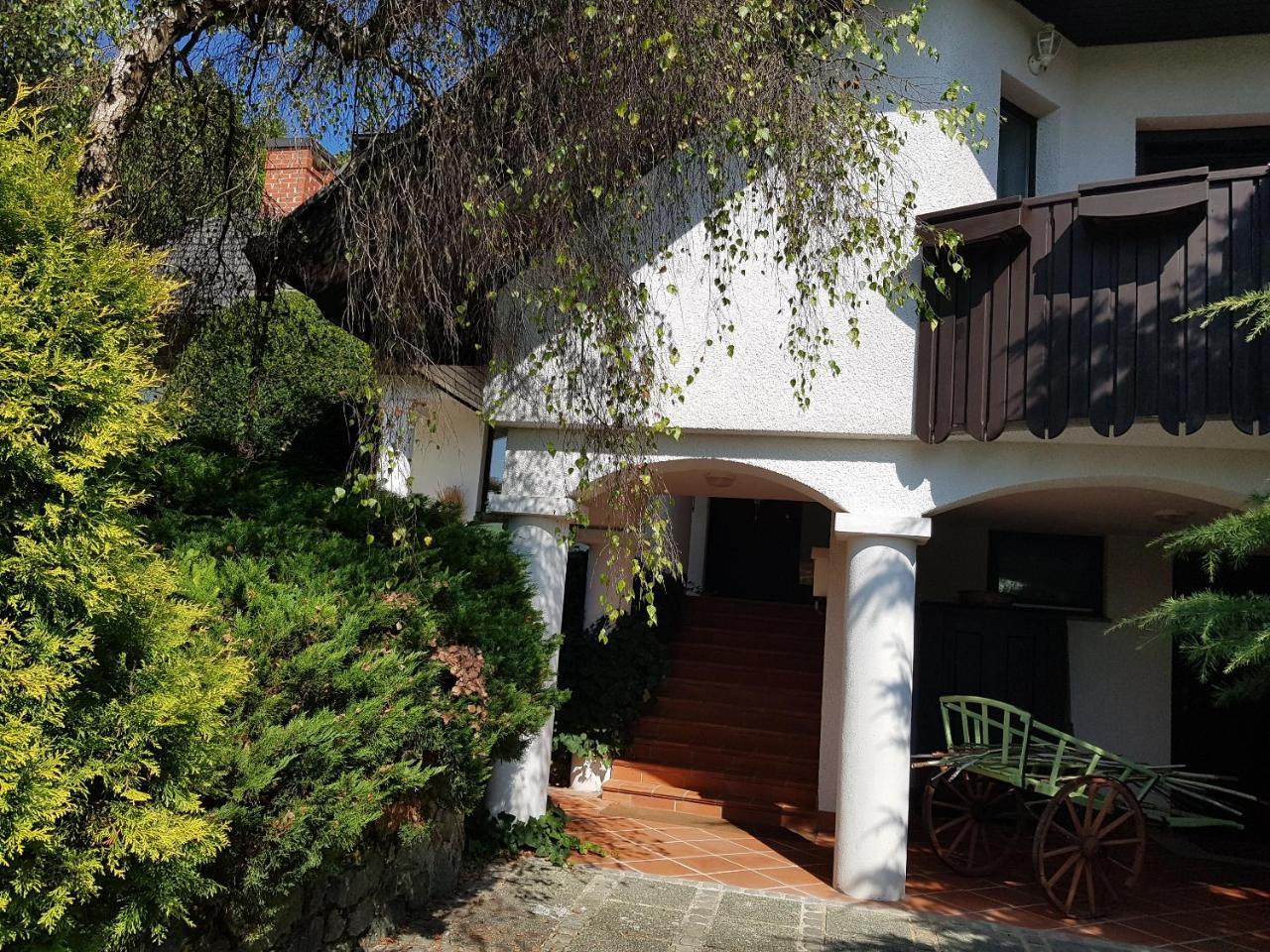 Bed and Breakfast Pr'Simi Golnik Экстерьер фото
